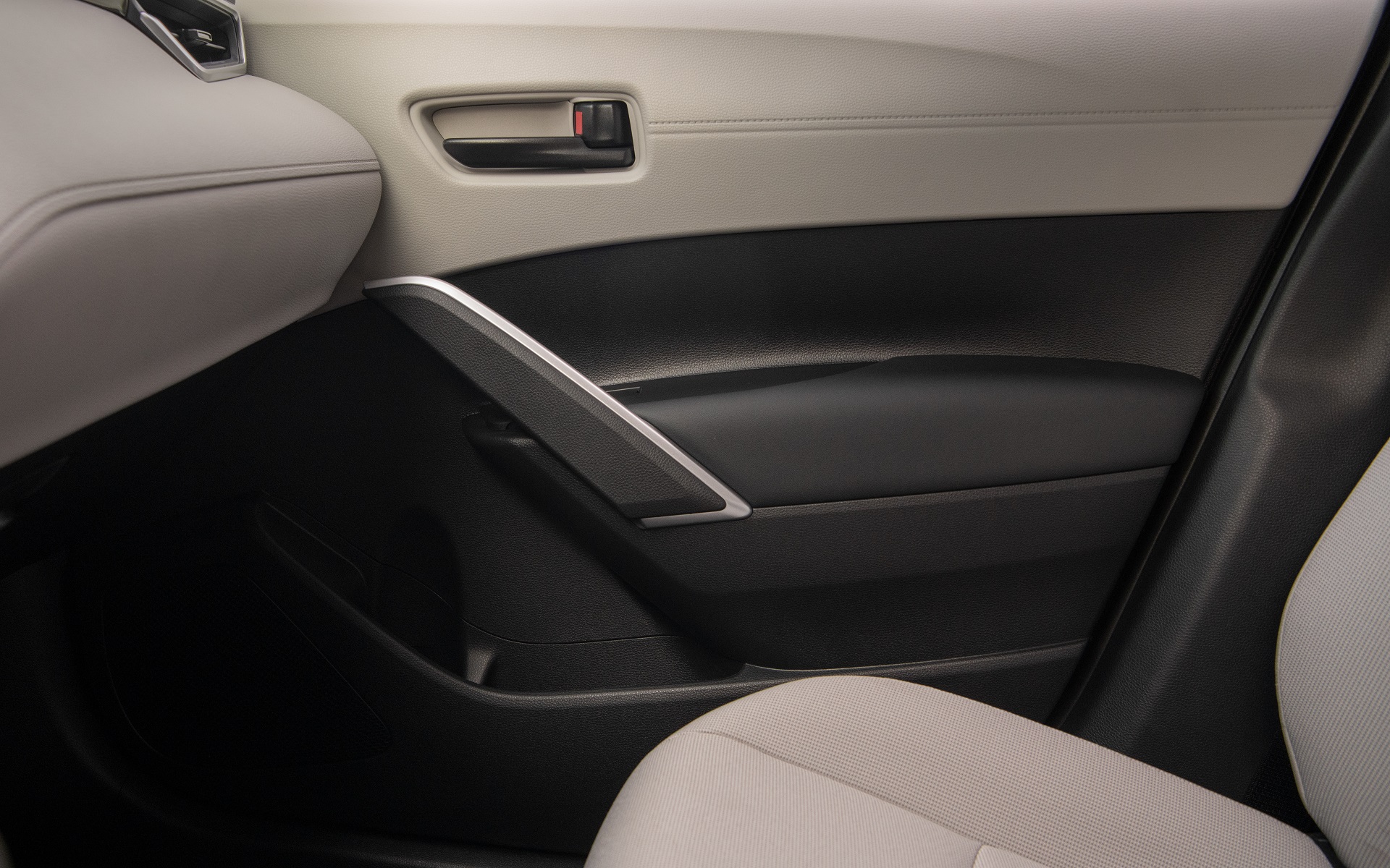 2022 Toyota Corolla Cross L Interior Detail Wallpapers #33 of 42