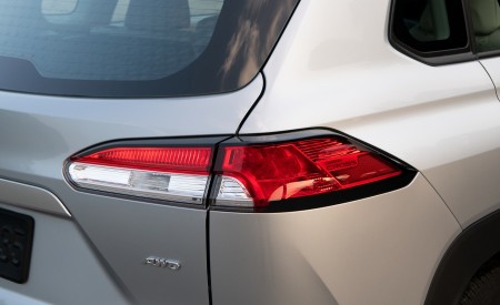 2022 Toyota Corolla Cross L Tail Light Wallpapers 450x275 (23)