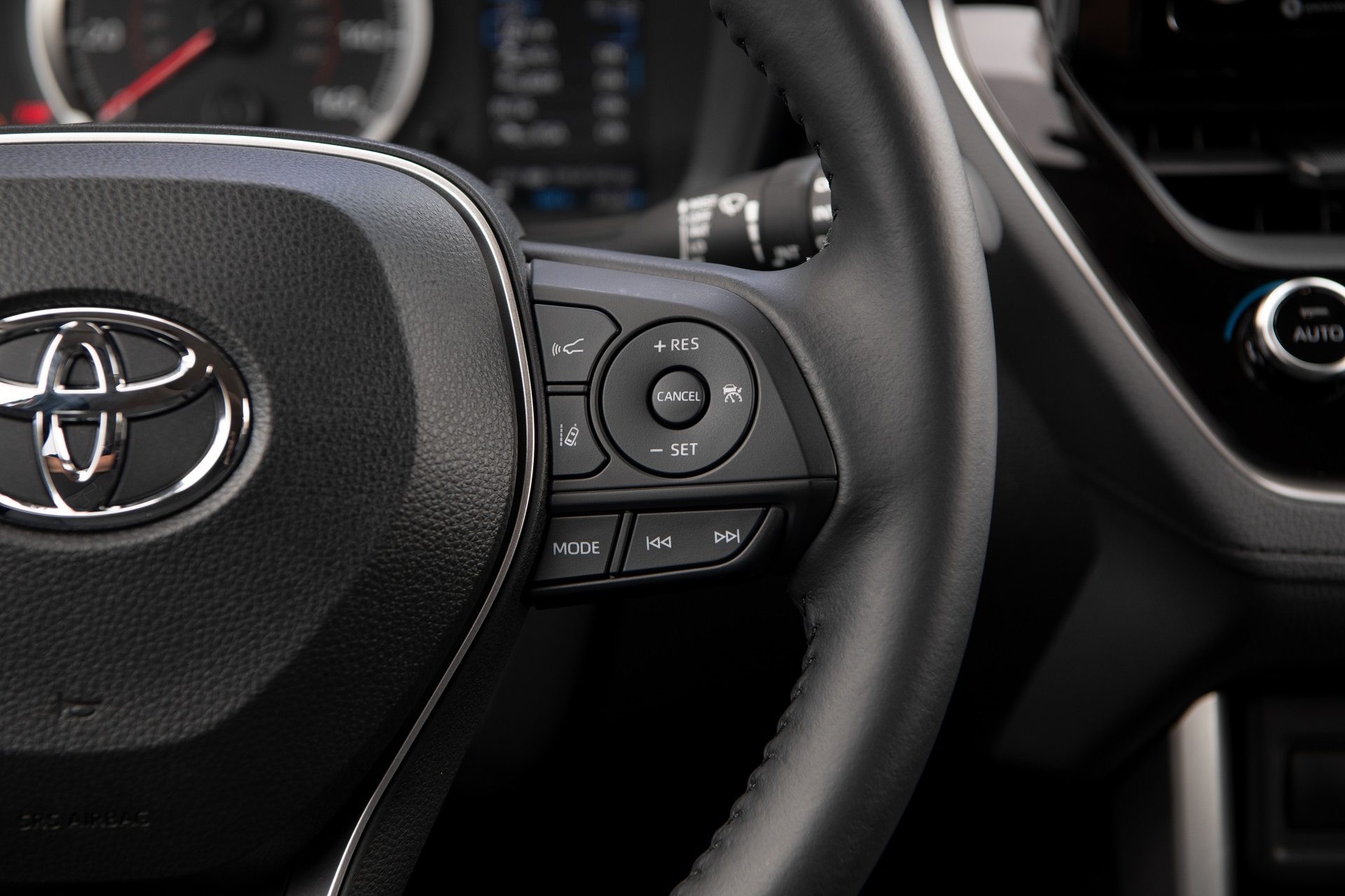 2022 Toyota Corolla Cross LE Interior Steering Wheel Wallpapers #60 of 66