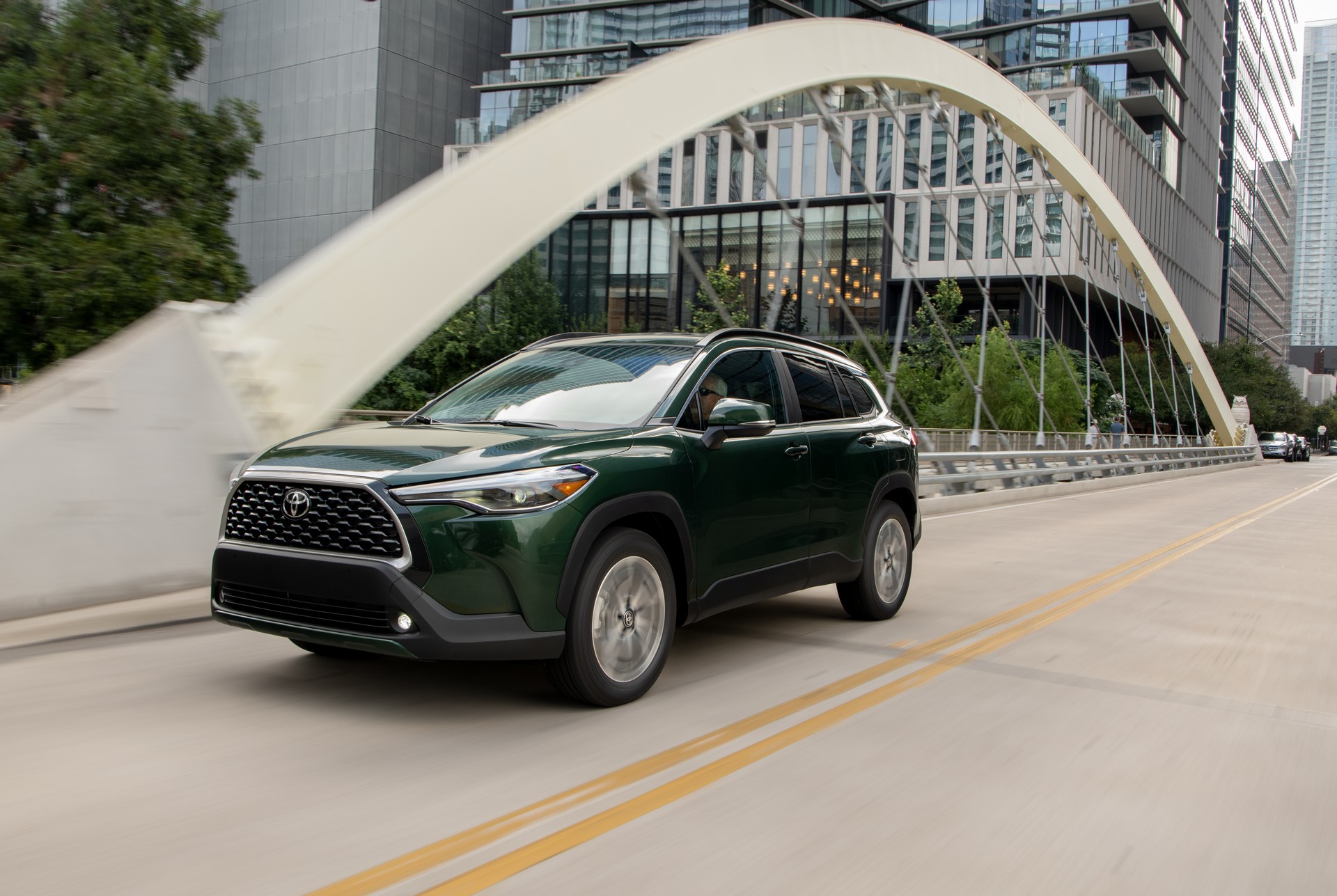 2022 Toyota Corolla Cross XLE Front Three-Quarter Wallpapers (1). Download Wallpaper