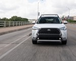 2022 Toyota Corolla Cross XLE Front Wallpapers 150x120 (59)