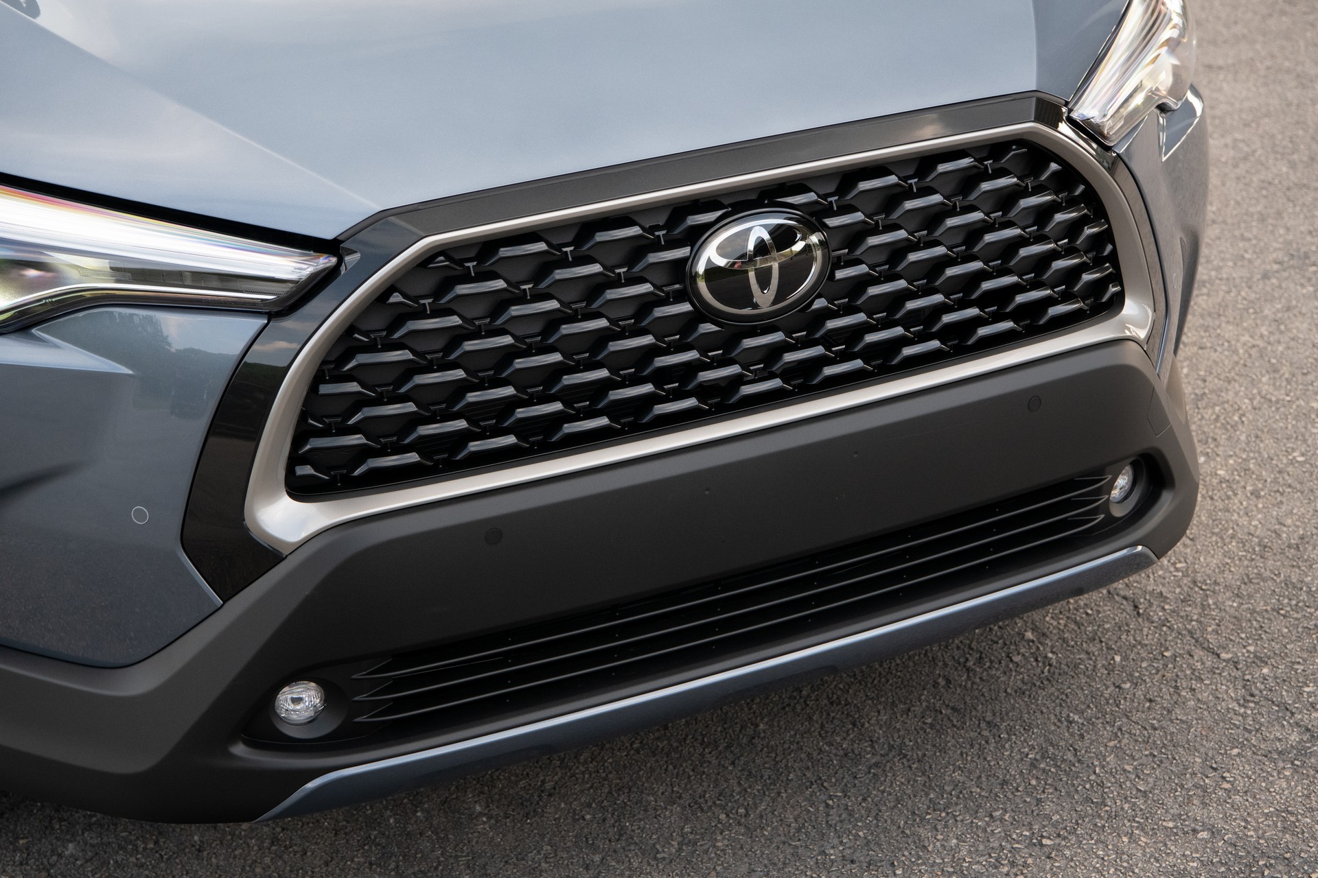 2022 Toyota Corolla Cross XLE Grille Wallpapers #104 of 136