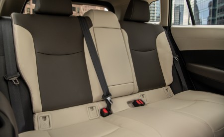 2022 Toyota Corolla Cross XLE Interior Rear Seats Wallpapers 450x275 (52)
