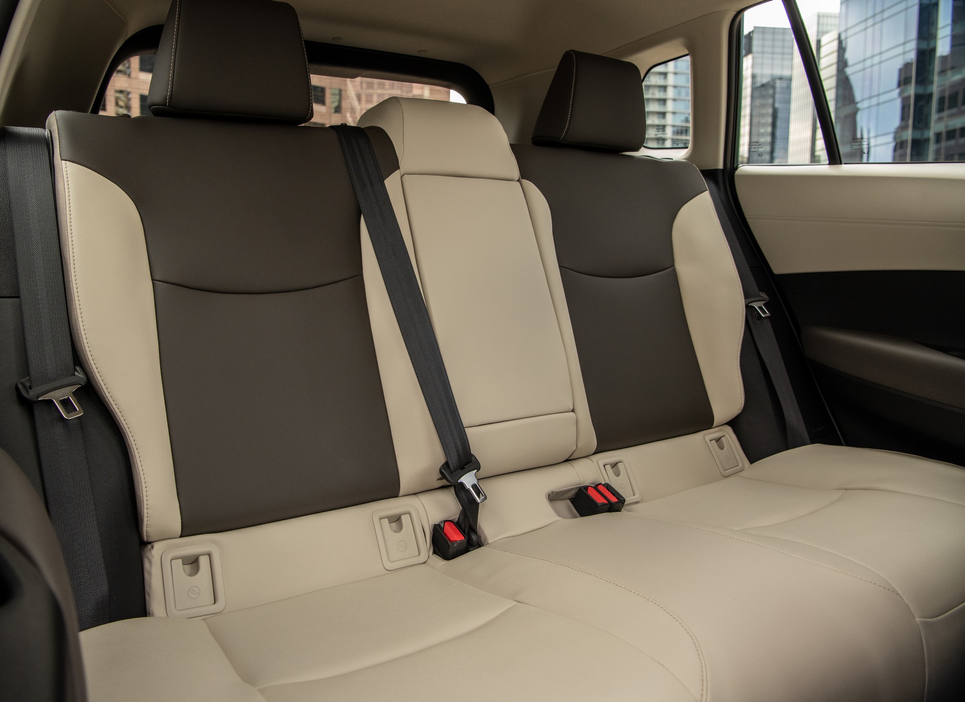 2022 Toyota Corolla Cross XLE Interior Rear Seats Wallpapers #52 of 136