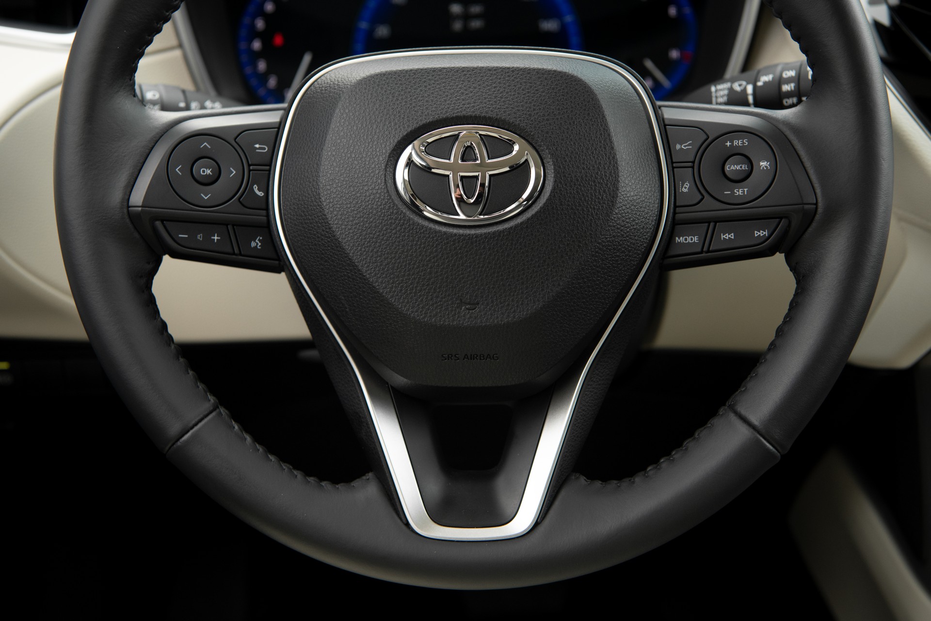 2022 Toyota Corolla Cross XLE Interior Steering Wheel Wallpapers #48 of 136