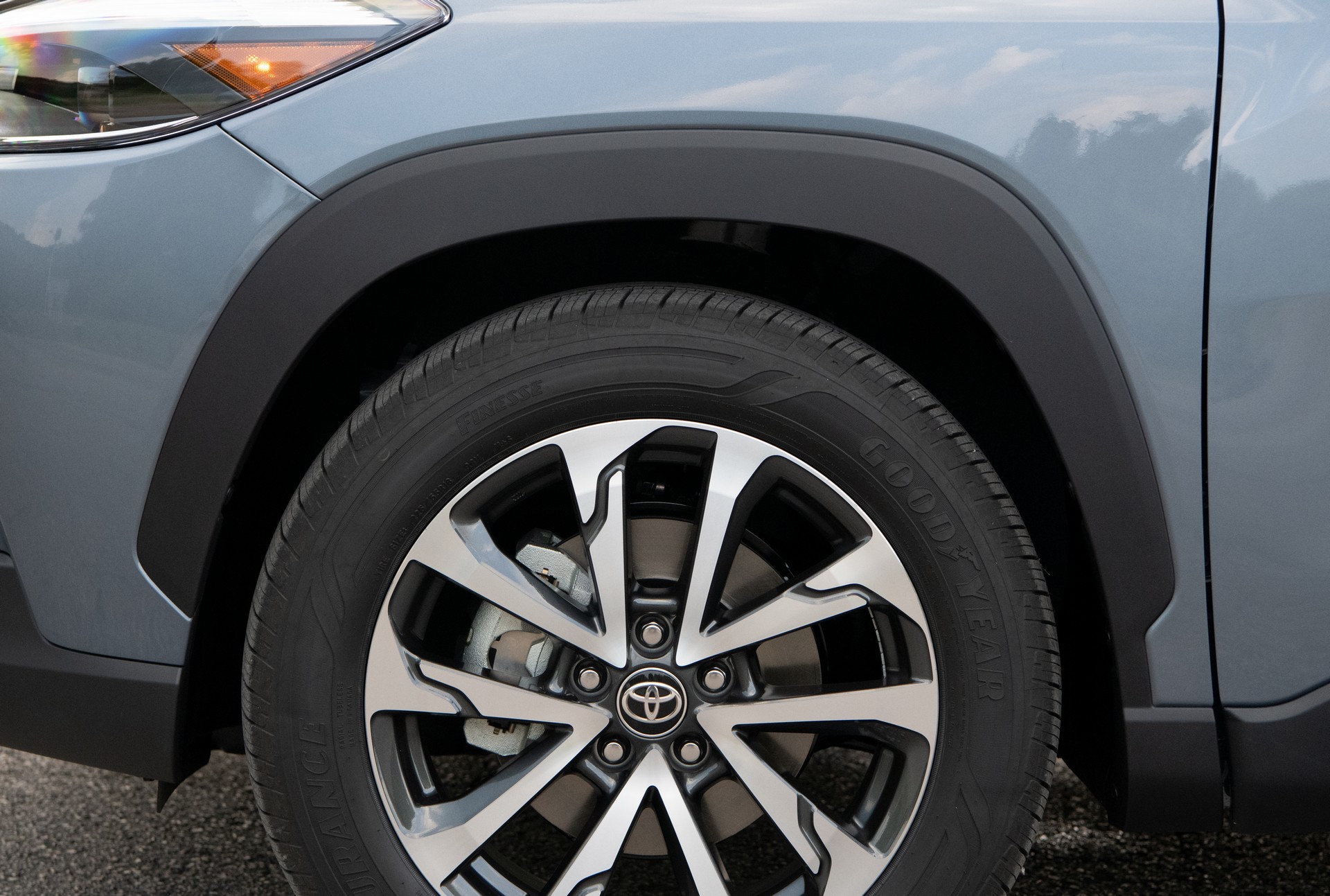 2022 Toyota Corolla Cross XLE Wheel Wallpapers  #109 of 136