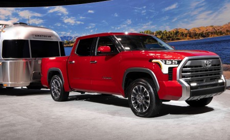 2022 Toyota Tundra Limited Front Three-Quarter Wallpapers  450x275 (54)