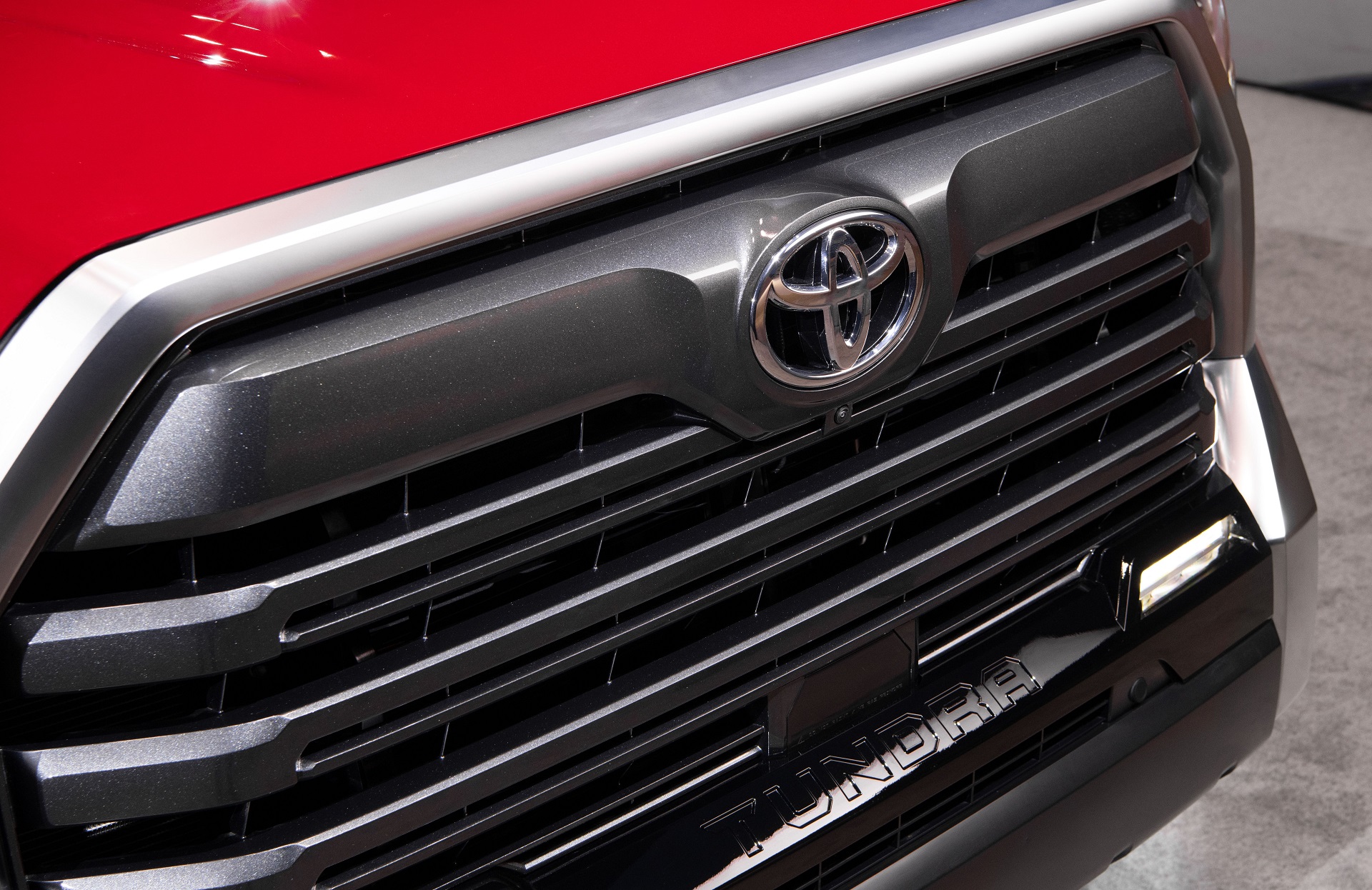 2022 Toyota Tundra Limited Grille Wallpapers #67 of 105