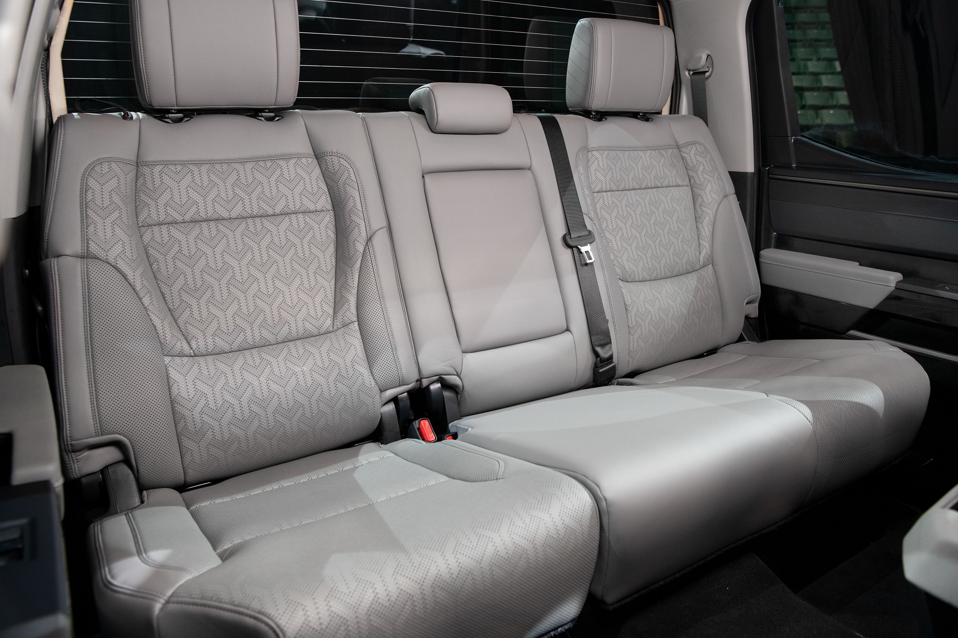2022 Toyota Tundra Limited Interior Rear Seats Wallpapers #90 of 105