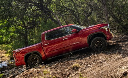 2022 Toyota Tundra Limited Off-Road Wallpapers 450x275 (29)