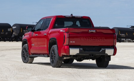 2022 Toyota Tundra Limited Rear Wallpapers 450x275 (33)