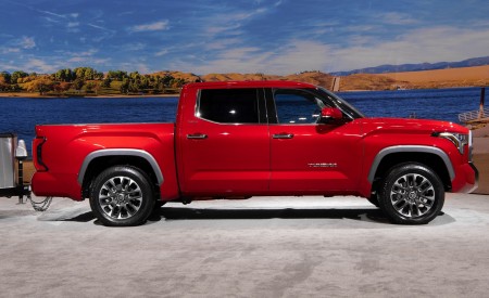 2022 Toyota Tundra Limited Side Wallpapers 450x275 (61)