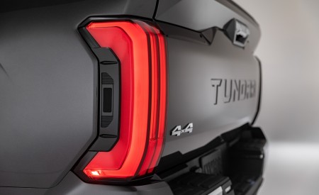 2022 Toyota Tundra Limited Tail Light Wallpapers 450x275 (99)
