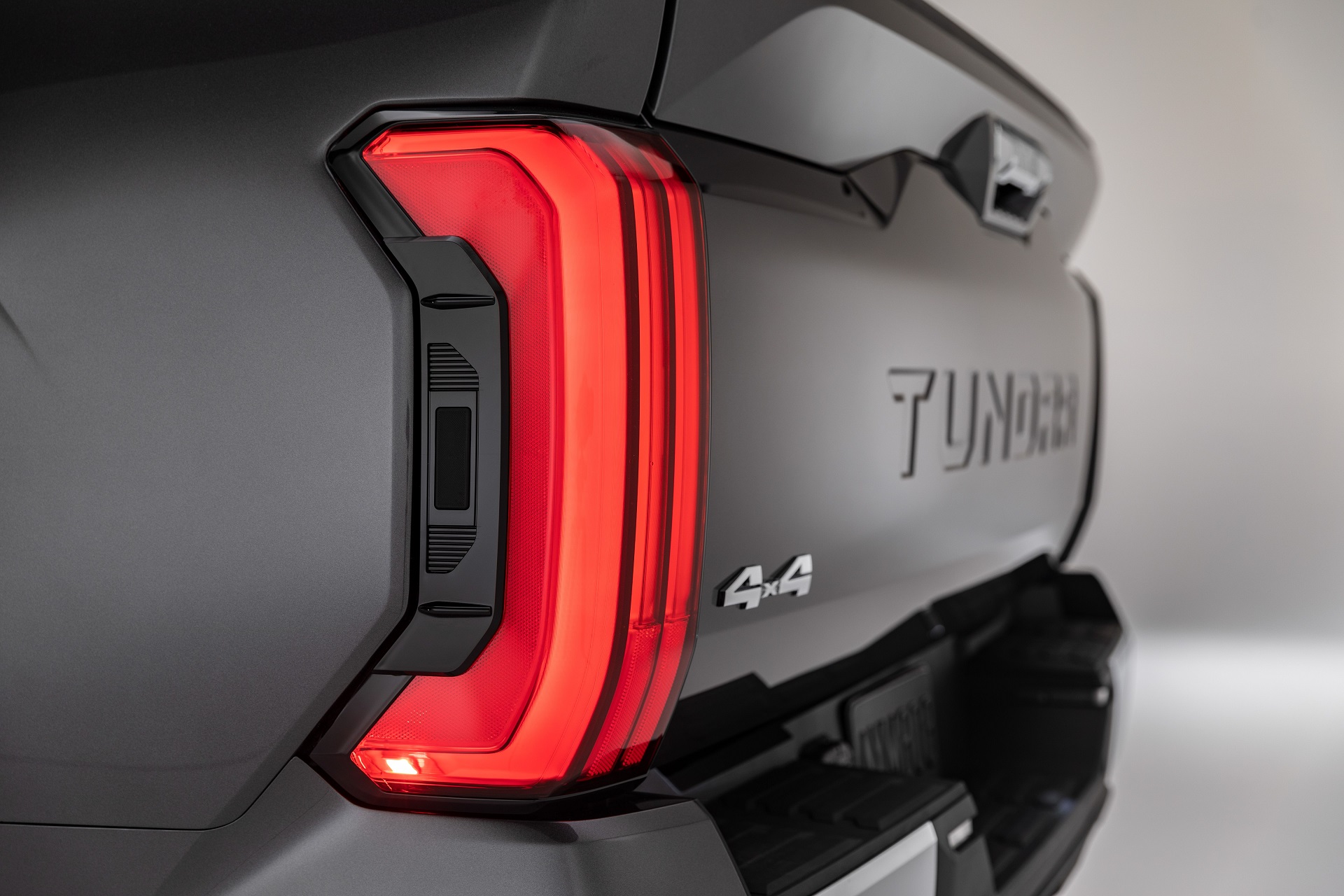 2022 Toyota Tundra Limited Tail Light Wallpapers #99 of 105