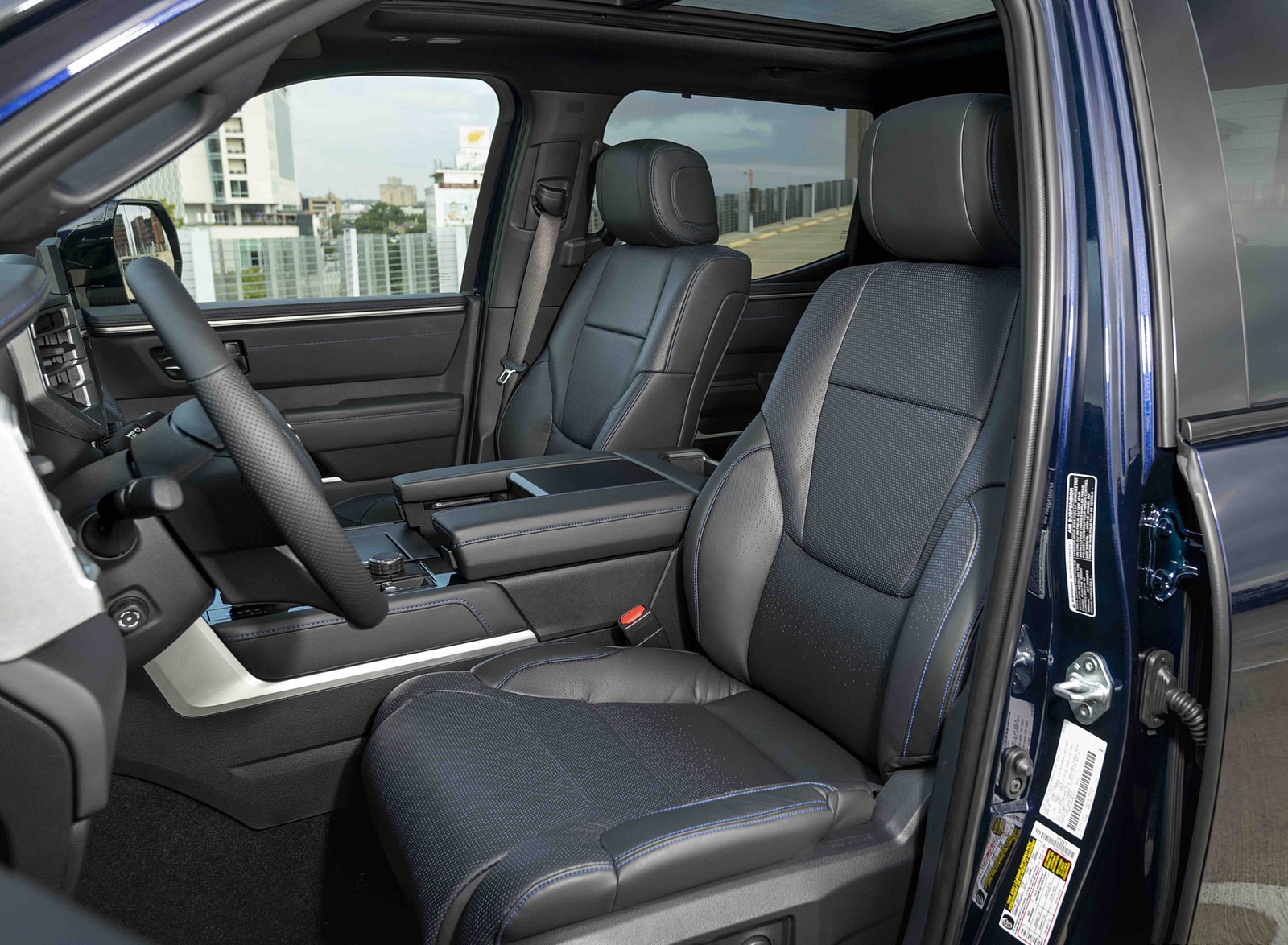 2022 Toyota Tundra Platinum (Color: Blueprint) Interior Seats Wallpapers #13 of 47