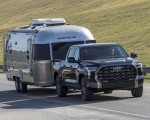 2022 Toyota Tundra Platinum (Color: Blueprint) Towing a Trailer Wallpapers 150x120 (4)