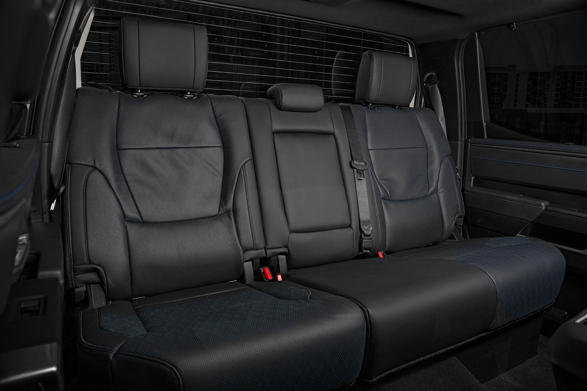2022 Toyota Tundra Platinum Interior Rear Seats Wallpapers #44 of 47