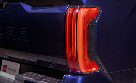 2022 Toyota Tundra Platinum Tail Light Wallpapers 450x275 (28)