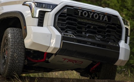2022 Toyota Tundra TRD Pro Grille Wallpapers 450x275 (11)