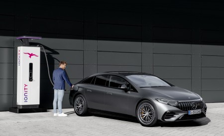2023 Mercedes-AMG EQS 53 4MATIC+ Charging Wallpapers 450x275 (19)
