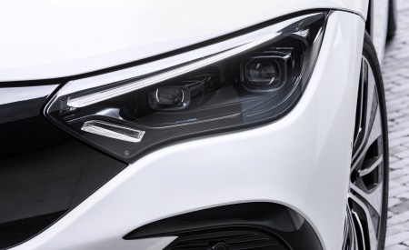 2023 Mercedes-Benz EQE 350 Electric Art Line Headlight Wallpapers 450x275 (51)