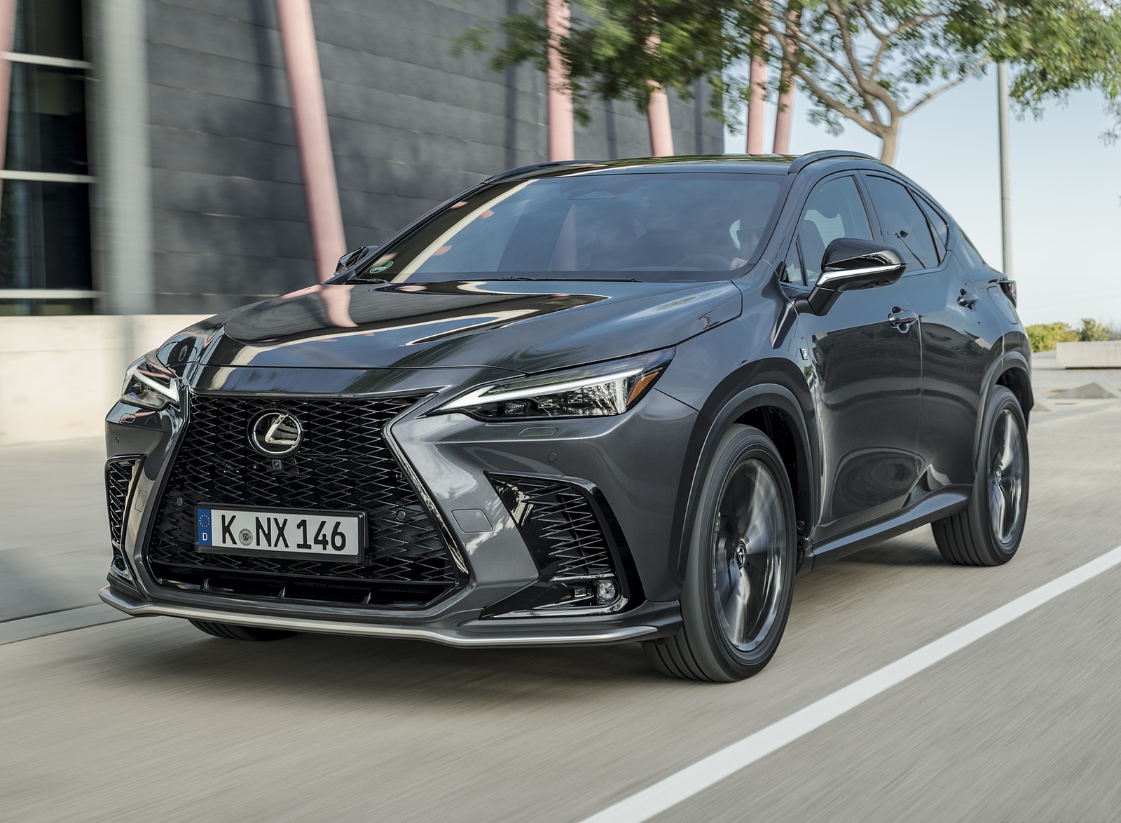 2021 Lexus NX 450h+ (Euro-Spec) Front Three-Quarter Wallpapers #27 of 136