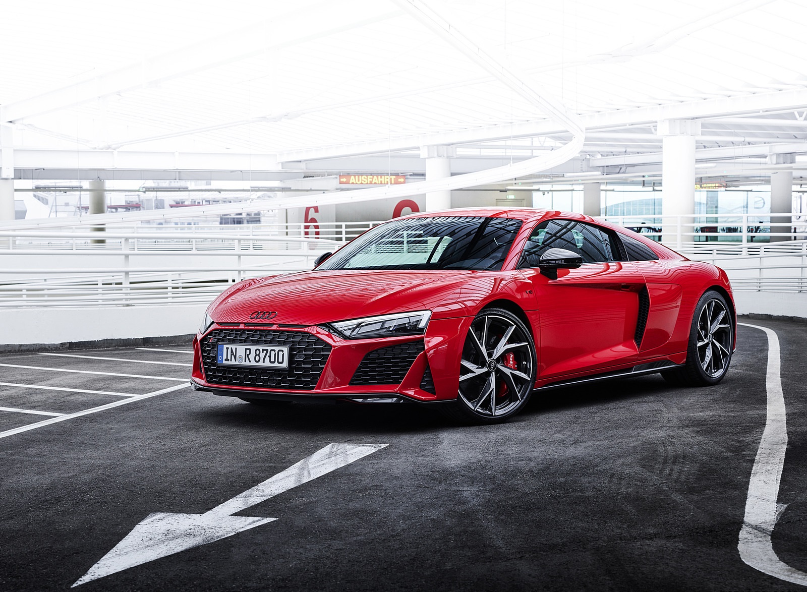 2022 Audi R8 Coupe V10 Performance RWD (Color: Tango Red) Front Three-Quarter Wallpapers (3)