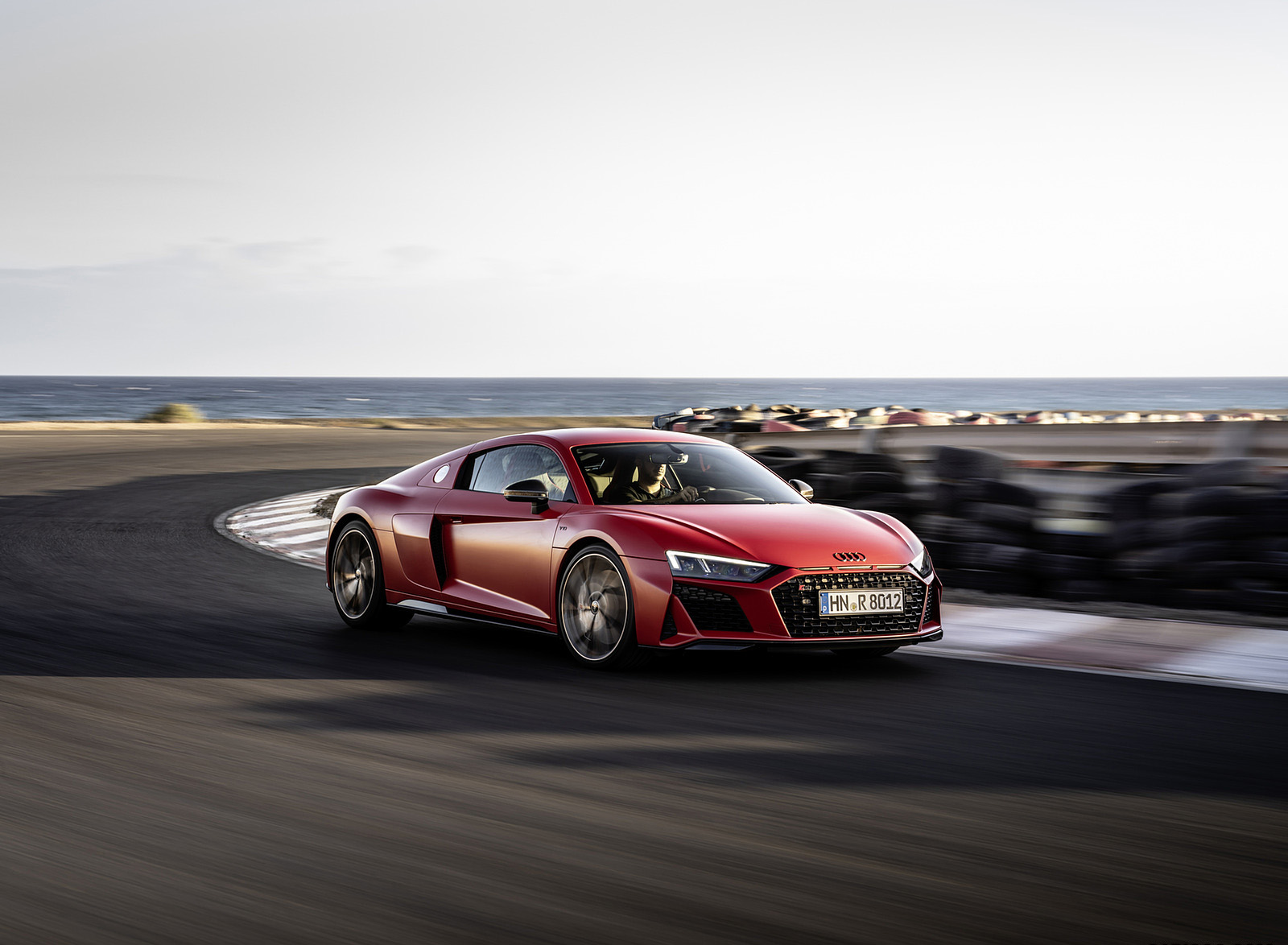 2022 Audi R8 Coupe V10 Performance RWD (Color: Tango Red) Front Three-Quarter Wallpapers #16 of 163