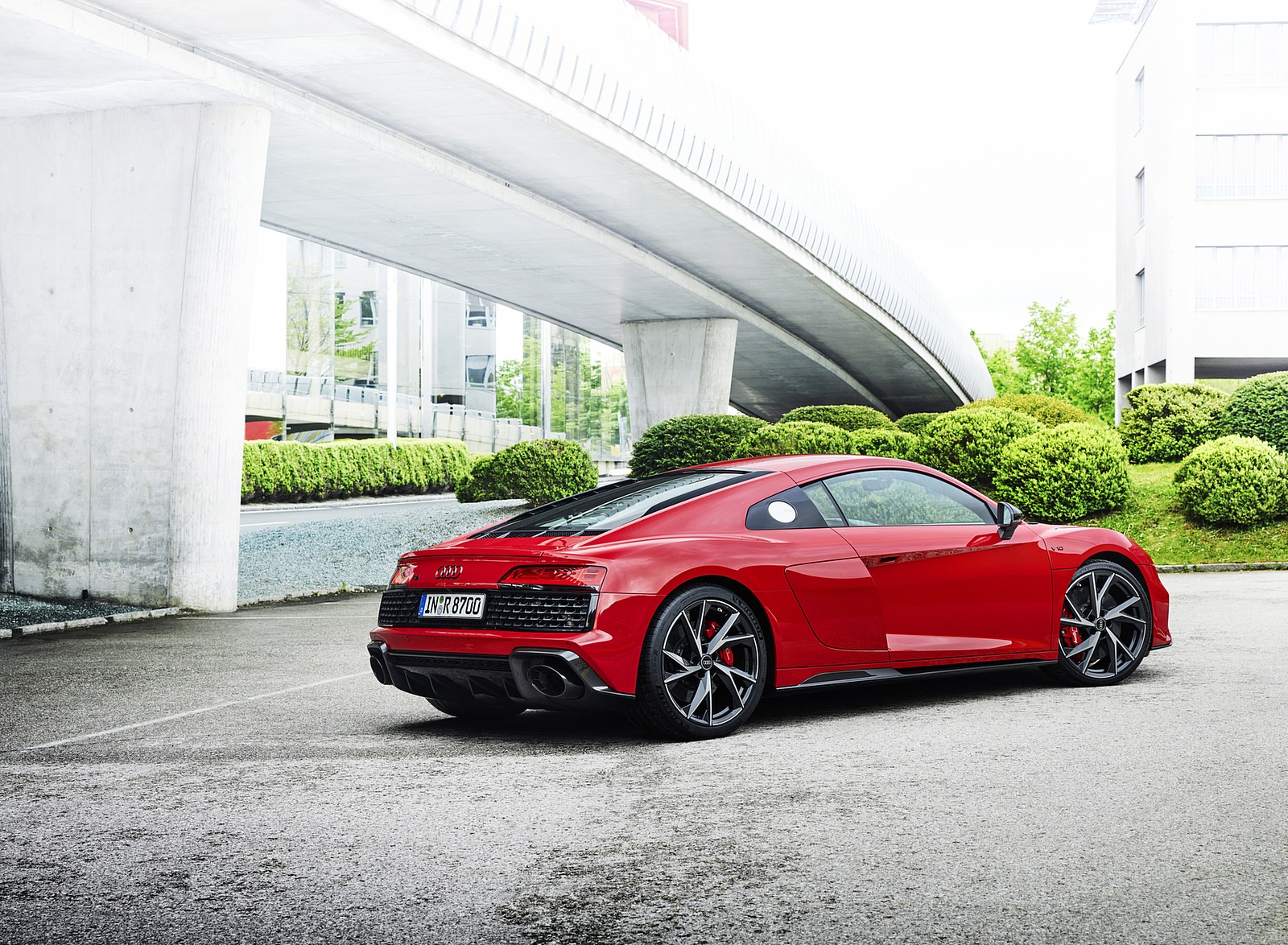 2022 Audi R8 Coupe V10 Performance RWD (Color: Tango Red) Rear Three-Quarter Wallpapers #6 of 163