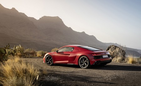 2022 Audi R8 Coupe V10 Performance RWD (Color: Tango Red) Rear Three-Quarter Wallpapers 450x275 (24)