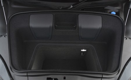 2022 Audi R8 Coupe V10 Performance RWD (UK-Spec) Front Cargo Area Wallpapers 450x275 (123)