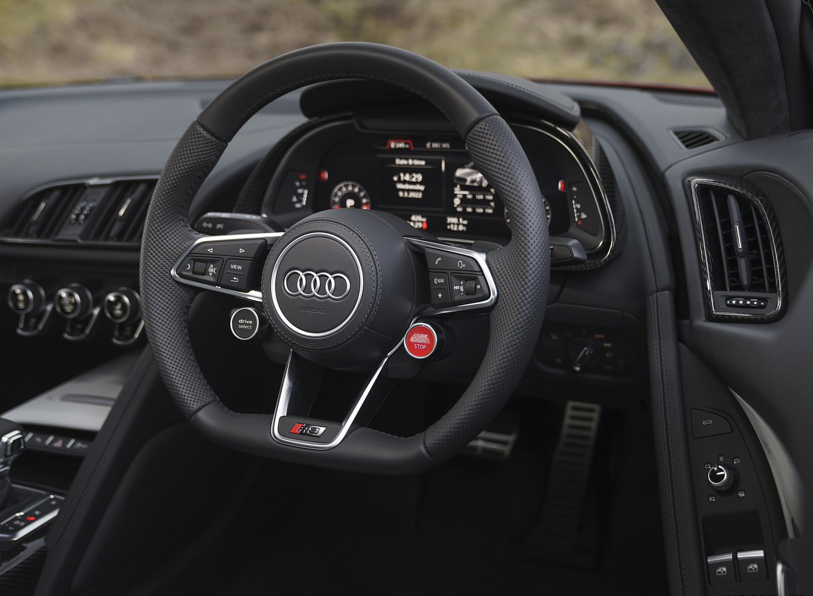2022 Audi R8 Coupe V10 Performance RWD (UK-Spec) Interior Steering Wheel Wallpapers #137 of 163