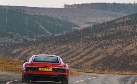 2022 Audi R8 Coupe V10 Performance RWD (UK-Spec) Rear Wallpapers 450x275 (44)