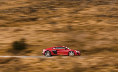 2022 Audi R8 Coupe V10 Performance RWD (UK-Spec) Side Wallpapers 450x275 (79)