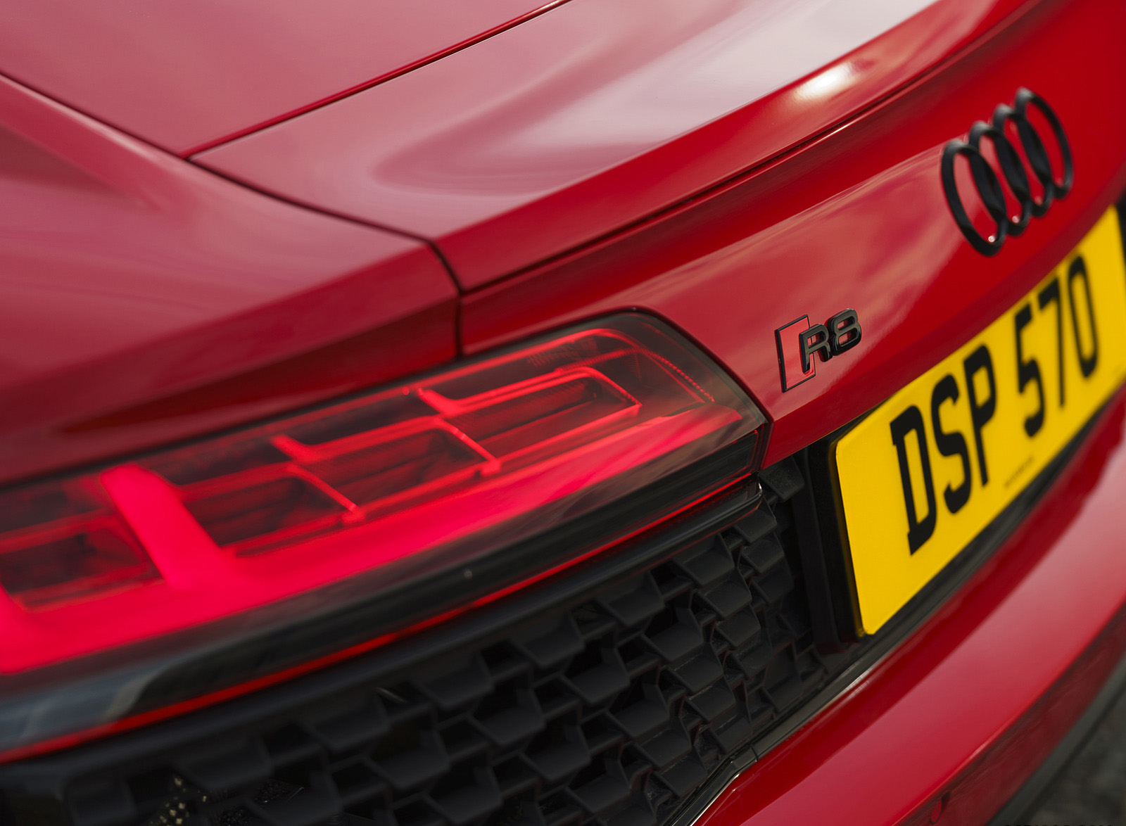2022 Audi R8 Coupe V10 Performance RWD (UK-Spec) Tail Light Wallpapers #112 of 163