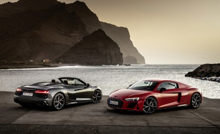 2022 Audi R8 Coupe V10 Performance RWD and R8 V10 Spyder RWD Wallpapers 450x275 (33)