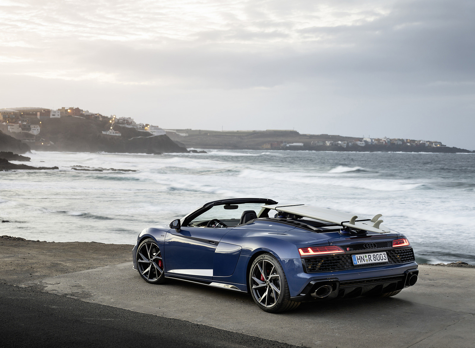 2022 Audi R8 Spyder V10 Performance RWD (Color: Ascari Blue Metallic) Rear Three-Quarter Wallpapers #26 of 40