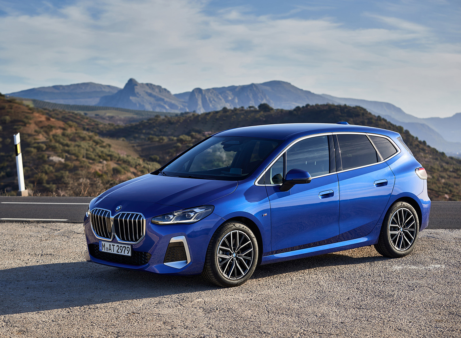2022 BMW 2 Series 223i Active Tourer Front Three-Quarter Wallpapers #137 of 231