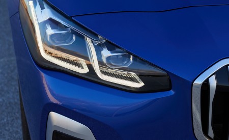 2022 BMW 2 Series 223i Active Tourer Headlight Wallpapers 450x275 (178)