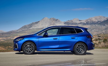 2022 BMW 2 Series 223i Active Tourer Side Wallpapers 450x275 (140)