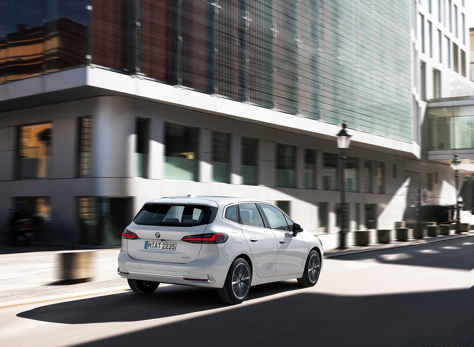 2022 BMW 223i Active Tourer Rear Three-Quarter Wallpapers (10)