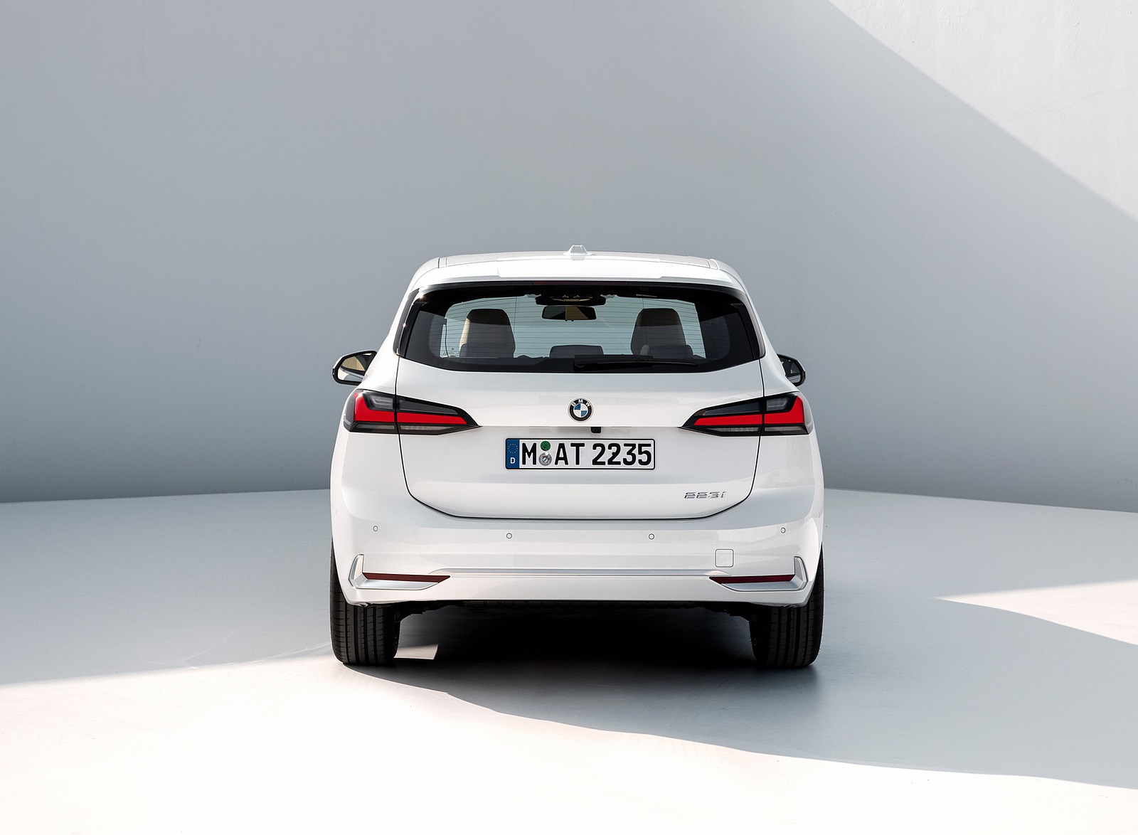 2022 BMW 223i Active Tourer Rear Wallpapers #35 of 231