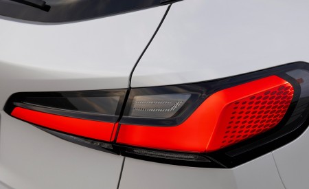 2022 BMW 223i Active Tourer Tail Light Wallpapers 450x275 (42)