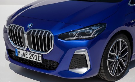 2022 BMW 230e xDrive Active Tourer Front Wallpapers 450x275 (46)
