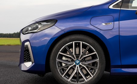 2022 BMW 230e xDrive Active Tourer Wheel Wallpapers 450x275 (28)