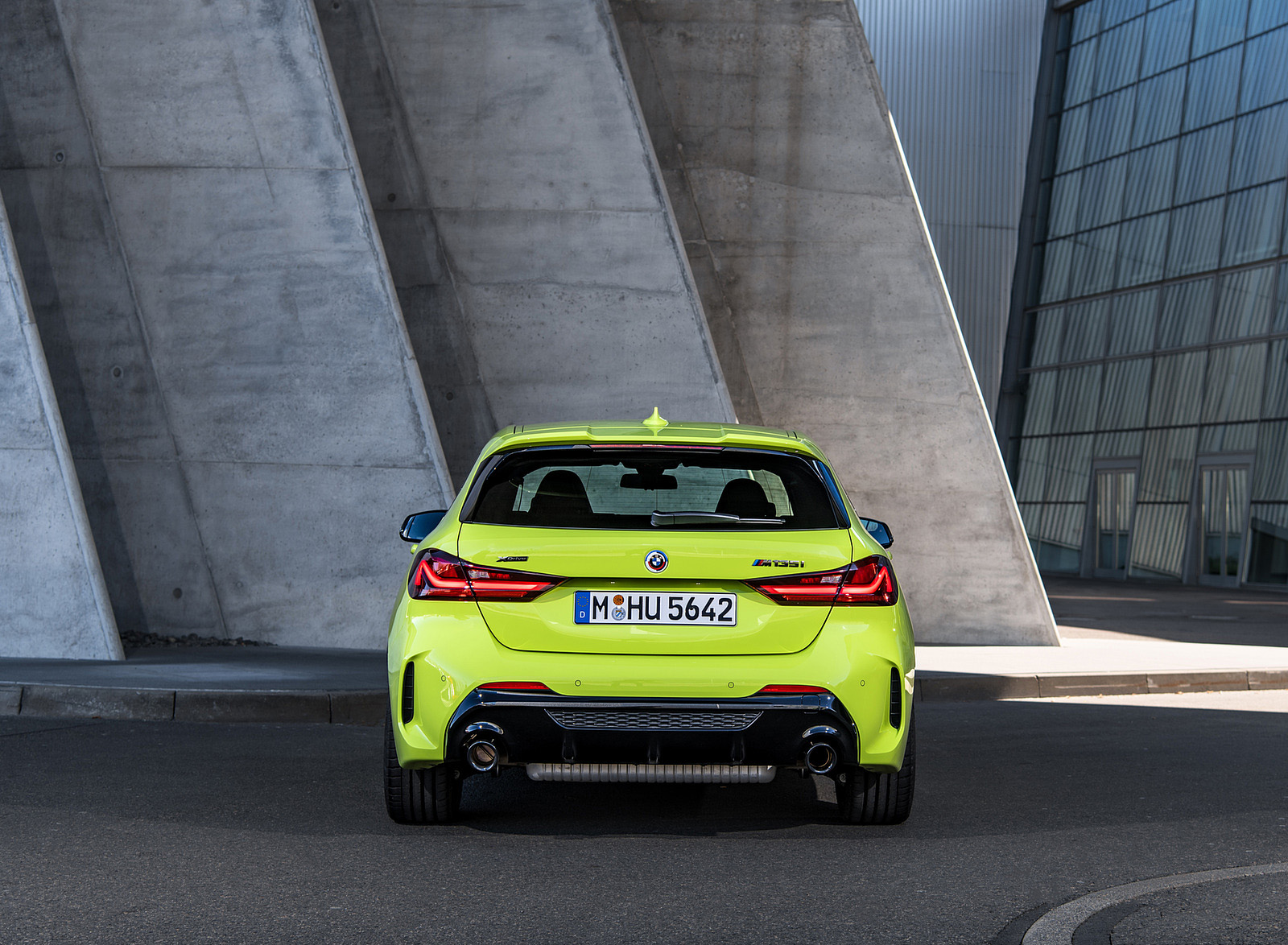 2022 BMW M135i xDrive Rear Wallpapers #47 of 95