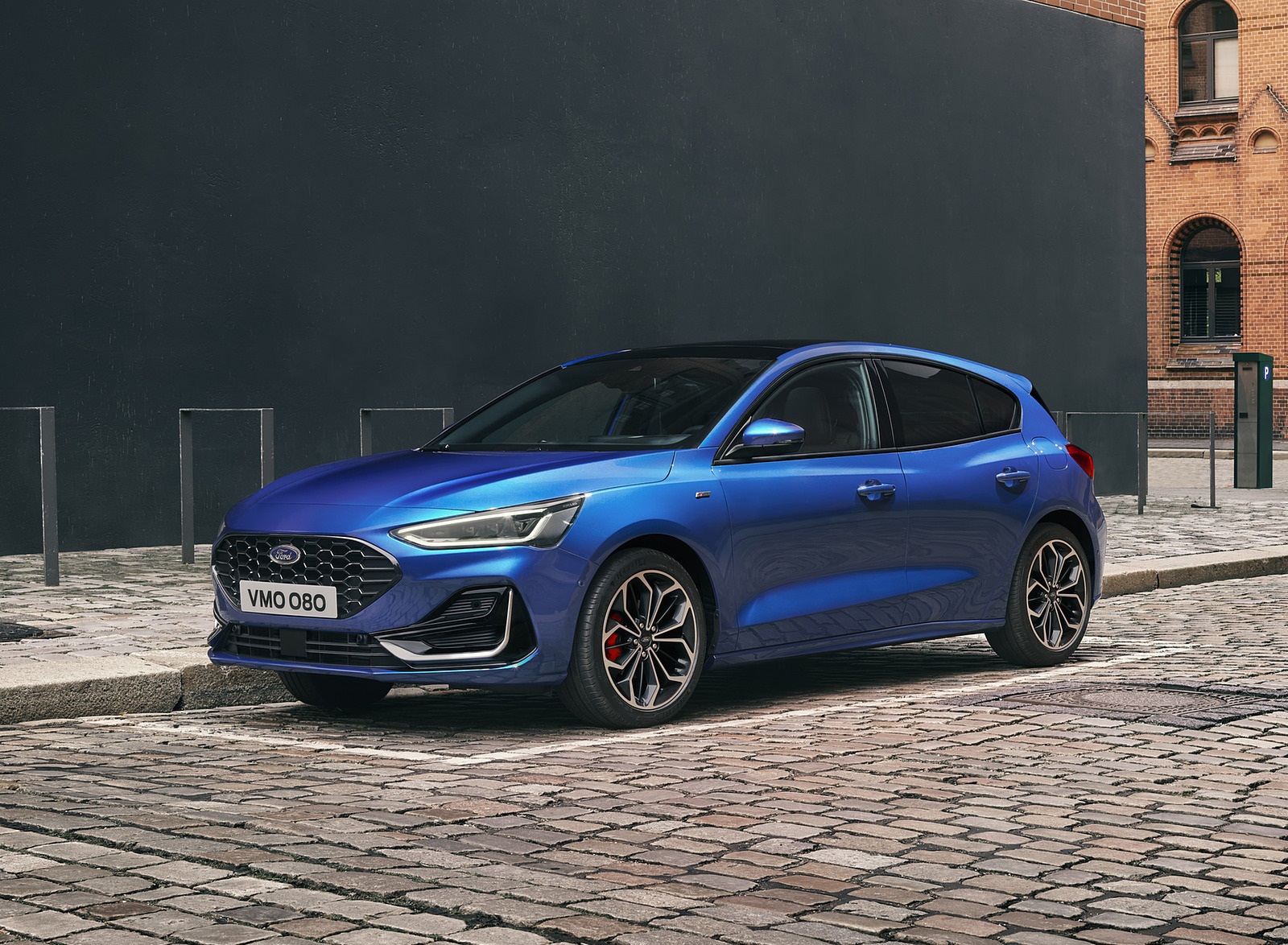 2022 Ford Focus ST-Line Front Three-Quarter Wallpapers (2)