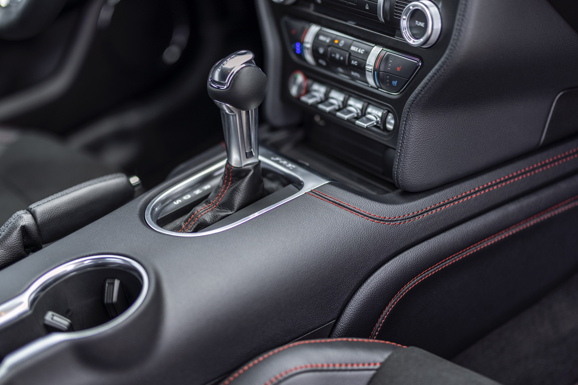 2022 Ford Mustang GT California Special Central Console Wallpapers #16 of 17