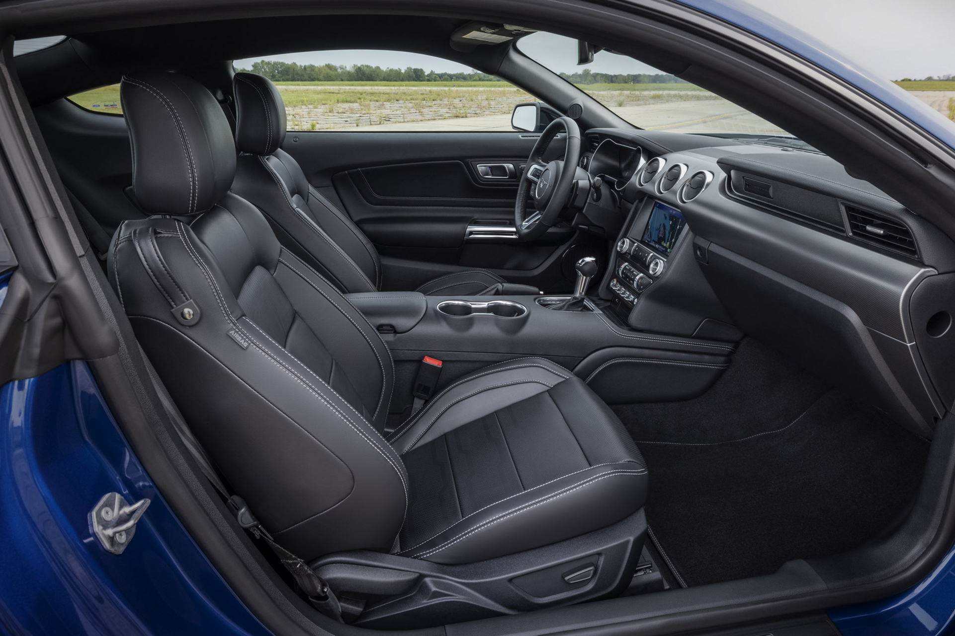 2022 Ford Mustang GT Stealth Edition Interior Wallpapers #14 of 15