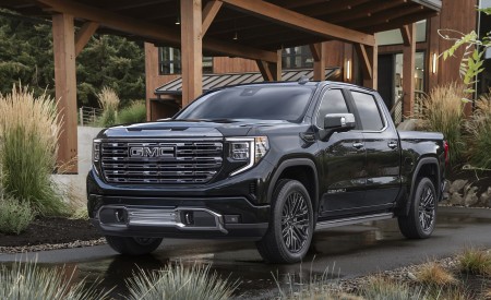 2022 GMC Sierra Denali Ultimate Front Three-Quarter Wallpapers 450x275 (3)